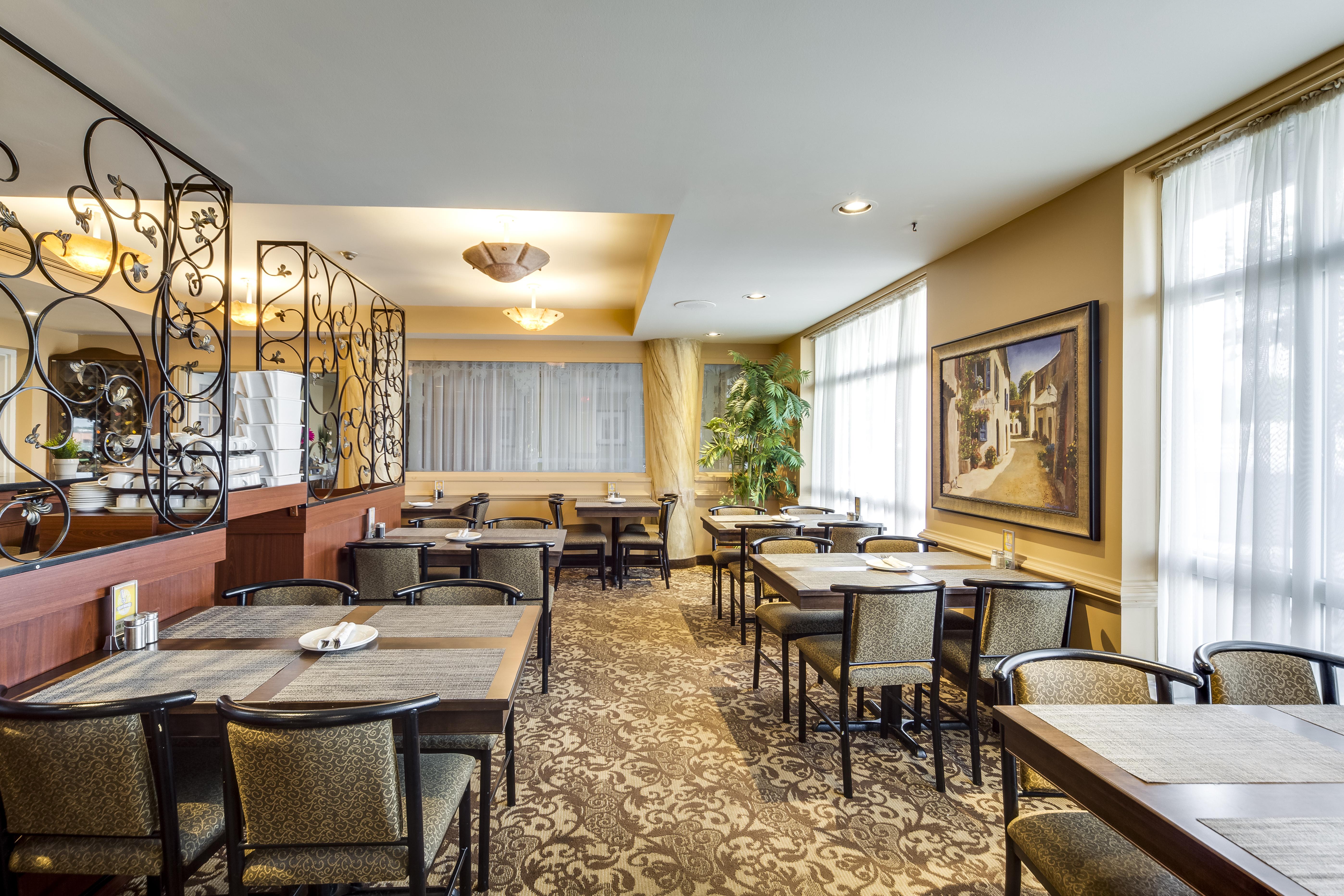 Monte Carlo Inn Oakville Suites Esterno foto
