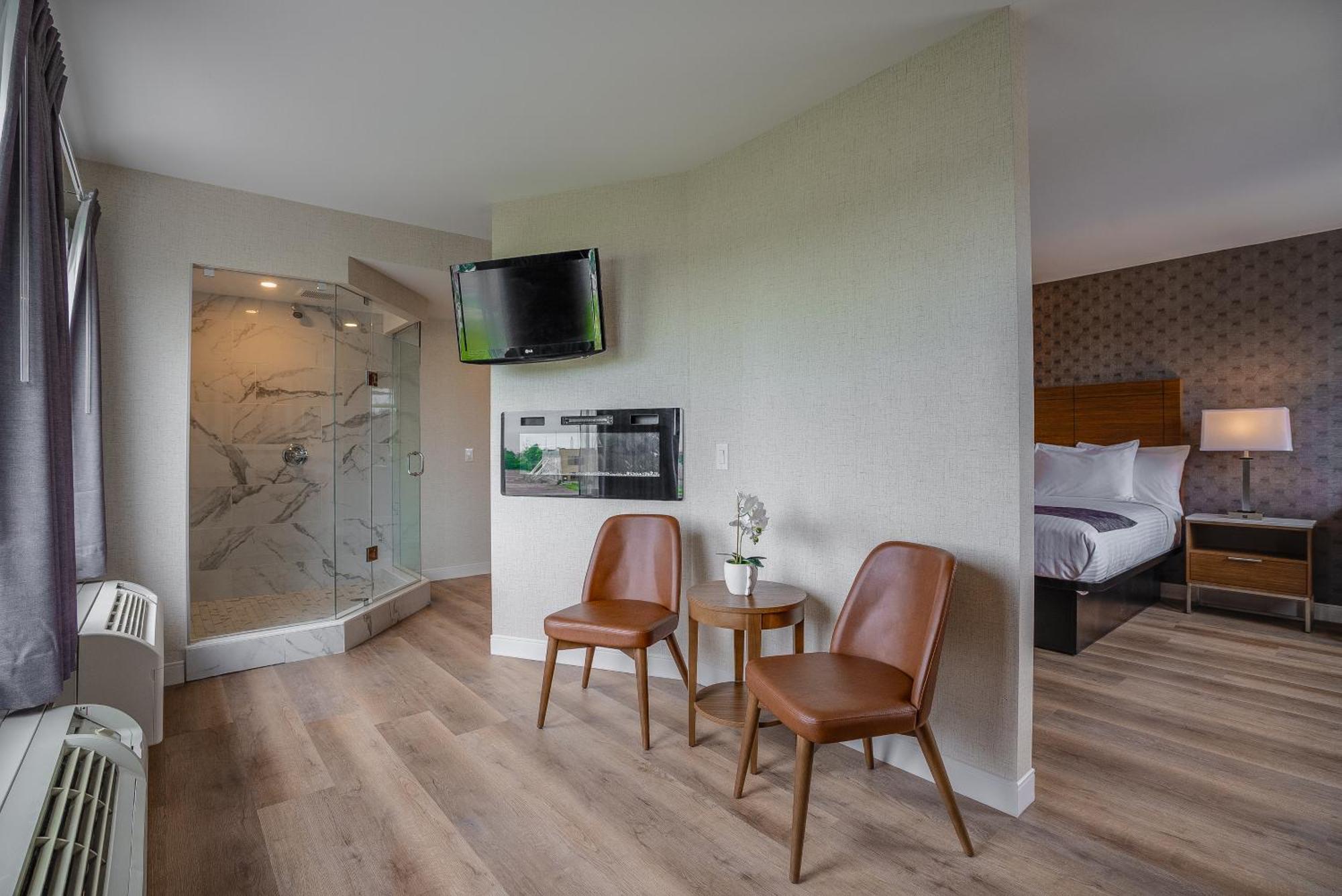 Monte Carlo Inn Oakville Suites Esterno foto