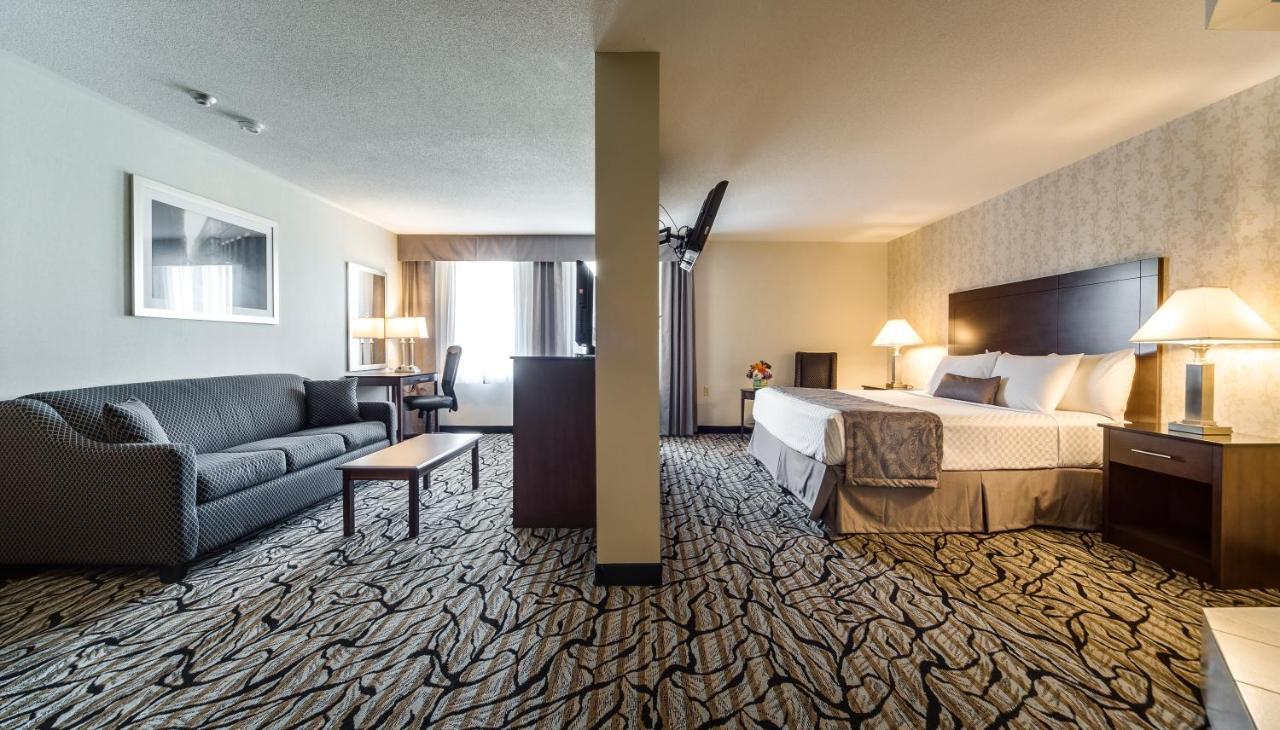 Monte Carlo Inn Oakville Suites Esterno foto